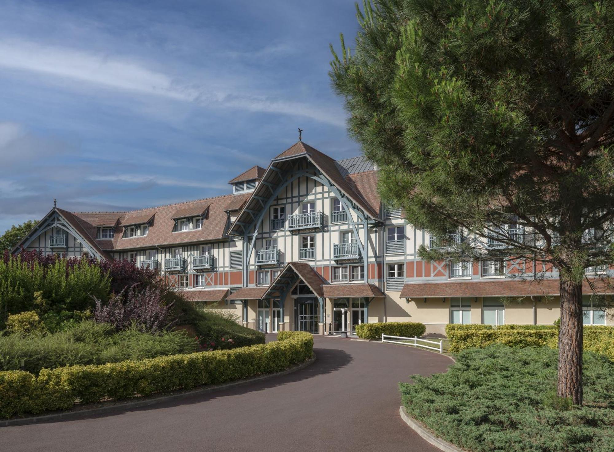 Renaissance Paris Hippodrome De St. Cloud Hotel Rueil-Malmaison Bagian luar foto