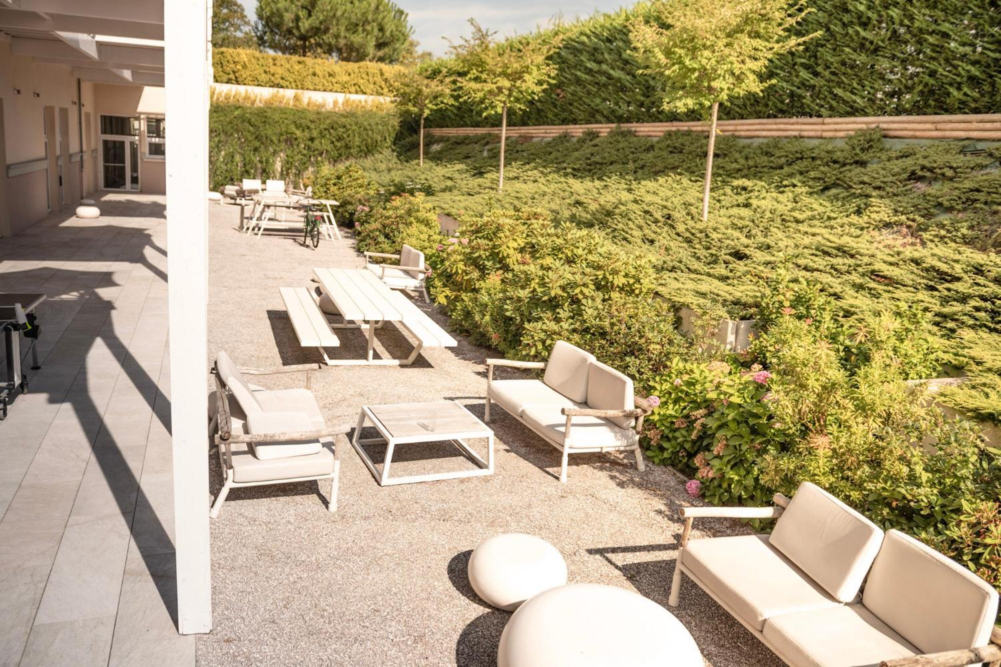 Renaissance Paris Hippodrome De St. Cloud Hotel Rueil-Malmaison Bagian luar foto