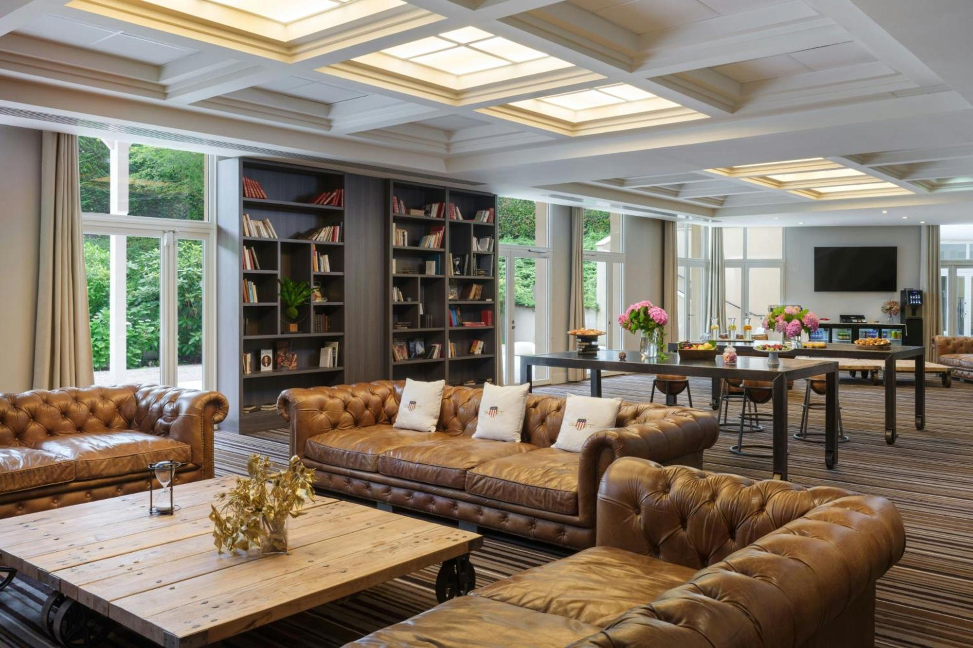 Renaissance Paris Hippodrome De St. Cloud Hotel Rueil-Malmaison Bagian luar foto