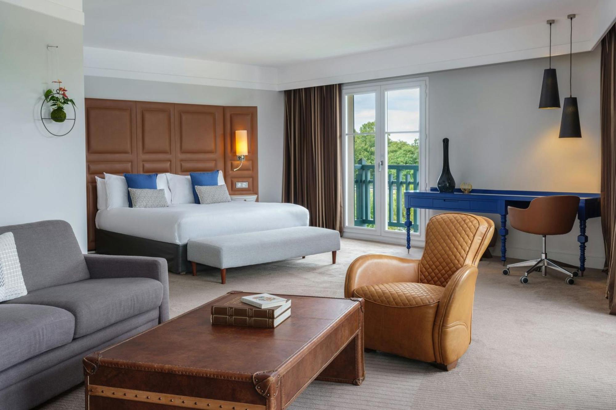 Renaissance Paris Hippodrome De St. Cloud Hotel Rueil-Malmaison Bagian luar foto